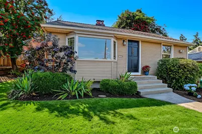 3243 22nd Avenue W, Seattle, WA 98199 - Photo 1