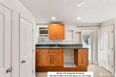 7741 1st Avenue NE, Seattle, WA 98115 - Photo 29