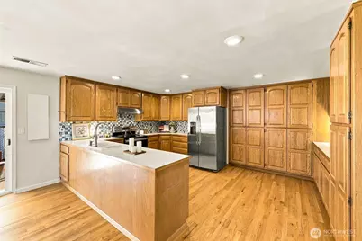 6202 226th Street SW, Mountlake Terrace, WA 98043 - Photo 7