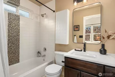3627 Gilman Avenue W, Seattle, WA 98199 - Photo 17