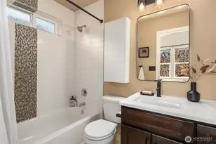 3627 Gilman Ave W, Seattle, WA 98199 - Photo 17