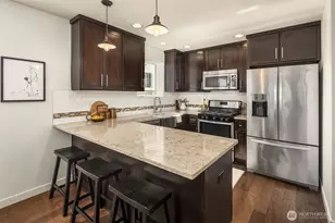 3627 Gilman Ave W, Seattle, WA 98199 - Photo 9