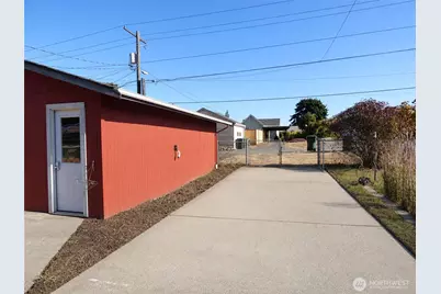 1209 E 5th Street, Port Angeles, WA 98362 - Photo 31