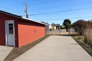 1209 E 5th St, Port Angeles, WA 98362 - Photo 31