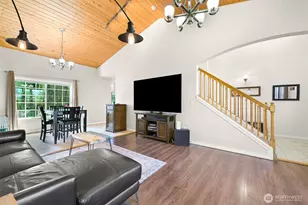 601 Jennings Ave, Sedro Woolley, WA 98284 - Photo 3