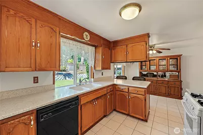 10210 63rd Avenue Ct E, Puyallup, WA 98373 - Photo 9