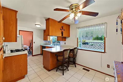 10210 63rd Avenue Ct E, Puyallup, WA 98373 - Photo 13
