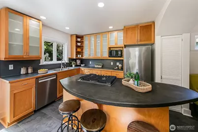 6241 28th Avenue NE, Seattle, WA 98115 - Photo 11