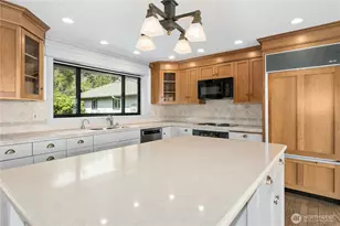 15675 Yokeko Dr, Anacortes, WA 98221 - Photo 9