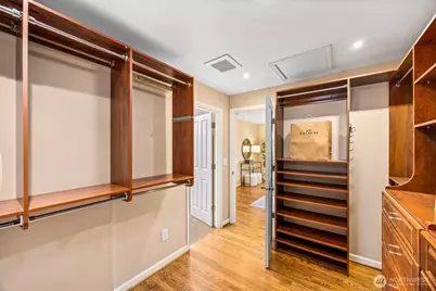 231 105th Avenue SE, Bellevue, WA 98004 - Photo 23