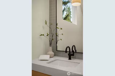 8407 NE 137th Street, Kirkland, WA 98034 - Photo 11