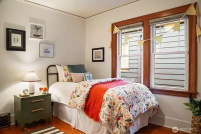 336 N 83rd Street, Seattle, WA 98103 - Photo 15