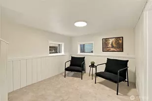 8055 Corliss Ave N, Seattle, WA 98103 - Photo 17