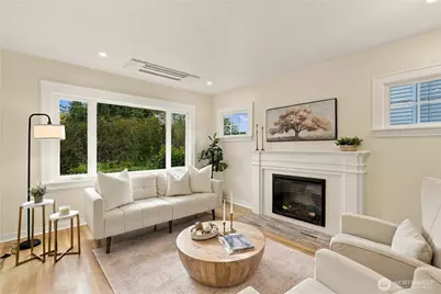 8055 Corliss Avenue N, Seattle, WA 98103 - Photo 5