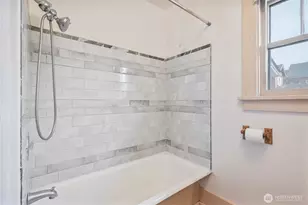 707 Ayers St, Kelso, WA 98626 - Photo 15