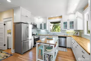 142 30th Ave, Seattle, WA 98122 - Photo 13