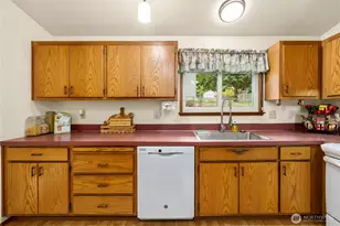 7275 Blackbird Dr NE, Bremerton, WA 98311 - Photo 9