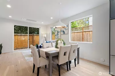 8039 Wallingford Avenue N #C, Seattle, WA 98103 - Photo 9