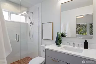 8039 Wallingford Ave N, Seattle, WA 98103 - Photo 21