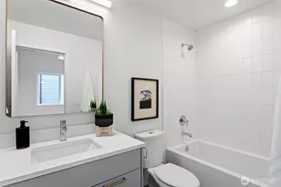 8039 Wallingford Ave N, Seattle, WA 98103 - Photo 25