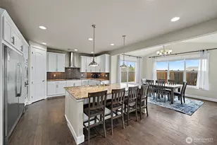 11402 175th St E, Puyallup, WA 98374 - Photo 7