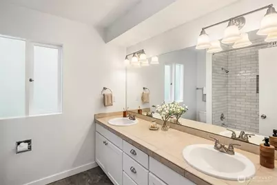 2534 NE 94th Street, Seattle, WA 98115 - Photo 17