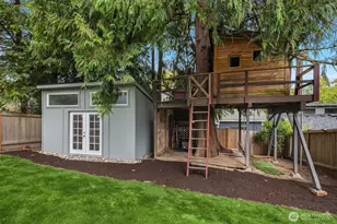 2534 NE 94th St, Seattle, WA 98115 - Photo 27