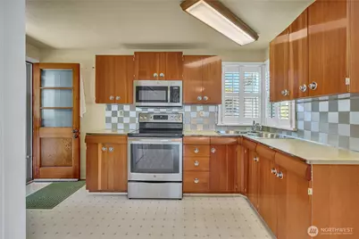 11752 20th Avenue NE, Seattle, WA 98125 - Photo 9