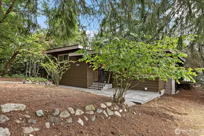 12216 12th Avenue S, Seattle, WA 98168 - Photo 3