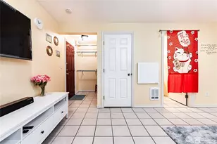 4525 S Henderson St, Seattle, WA 98118 - Photo 5