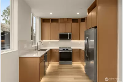10331 B Ashworth Avenue N, Seattle, WA 98133 - Photo 1