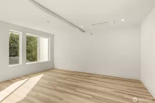 10331B Ashworth Ave N, Seattle, WA 98133 - Photo 11