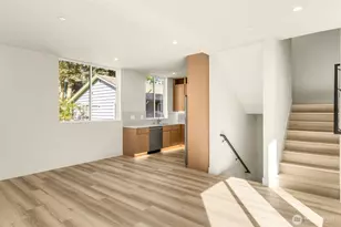 10331B Ashworth Ave N, Seattle, WA 98133 - Photo 9