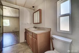 2321 NE Sylvan Way, Bremerton, WA 98310 - Photo 11