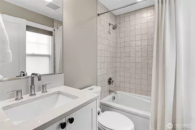 1612 5th Avenue N, Seattle, WA 98109 - Photo 19