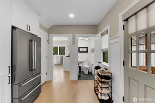 1612 5th Ave N, Seattle, WA 98109 - Photo 13