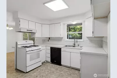 7738 Long Lake Court SE, Lacey, WA 98503 - Photo 11