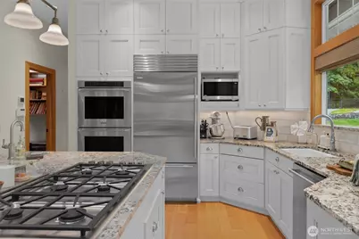 26415 SE Old Black Nugget Road, Issaquah, WA 98029 - Photo 11