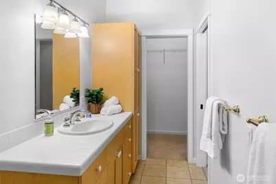 1870 Sakai Village Loop #28, Bainbridge Island, WA 98110 - Photo 19