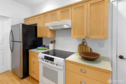 1870 Sakai Village Loop #28, Bainbridge Island, WA 98110 - Photo 5