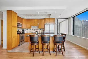 2201 3rd Ave, Seattle, WA 98121 - Photo 9