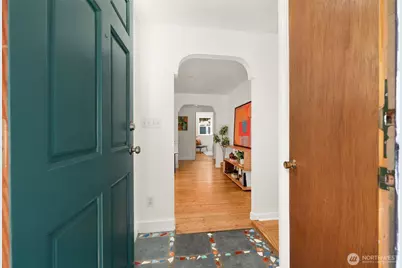 8627 9th Avenue SW, Seattle, WA 98106 - Photo 3