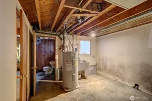 1242 NE 169th St, Shoreline, WA 98155 - Photo 9