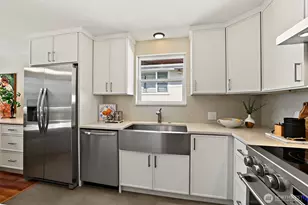 5925 48th Ave S, Seattle, WA 98118 - Photo 13
