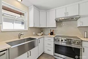 5925 48th Ave S, Seattle, WA 98118 - Photo 11