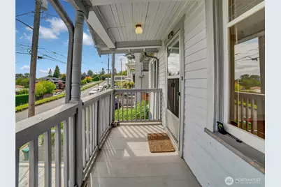 1107 Lake Washington Boulevard S, Seattle, WA 98144 - Photo 9