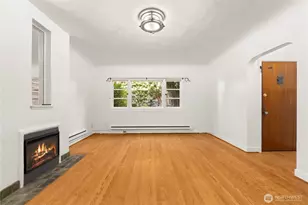 2717 Franklin Ave E, Seattle, WA 98102 - Photo 5