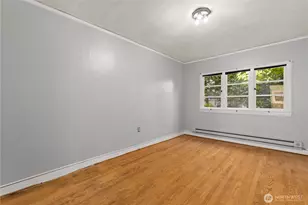 2717 Franklin Ave E, Seattle, WA 98102 - Photo 13