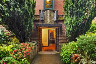 2717 Franklin Ave E, Seattle, WA 98102 - Photo 3