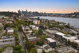 2717 Franklin Ave E, Seattle, WA 98102 - Photo 35